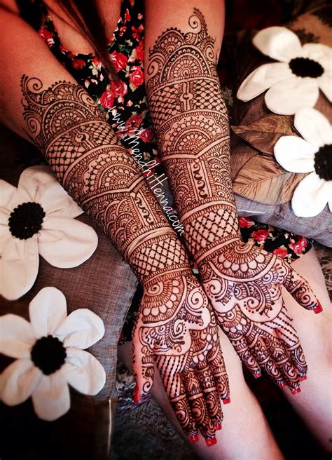 I like the forearm-part of this pattern. Now taking henna Bookings for 2014/15 www.MendhiHenna ...