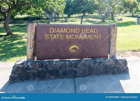 Diamond Head editorial stock image. Image of head, landmark - 94263389