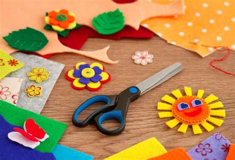 12 Simple & Easy Felt Crafts Ideas For Children