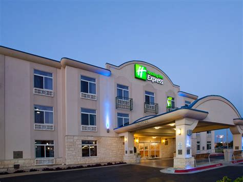 Holiday Inn Express & Suites Bastrop Hotel by IHG