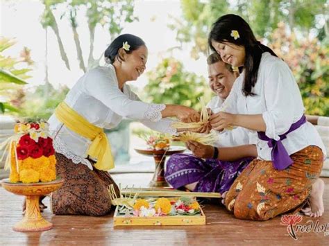 Canang Sari: The Balinese Daily Offerings - Ubud Villas Rental