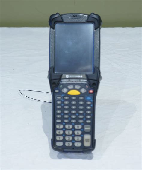 MOTOROLA HANDHELD BARCODE SCANNER/MOBILE COMPUTER MC9090-GF0HBEGA2WR ...