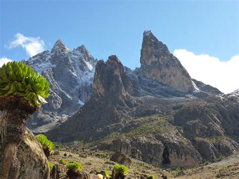 Glaciers on Mt Kenya | Lindsey Nicholson