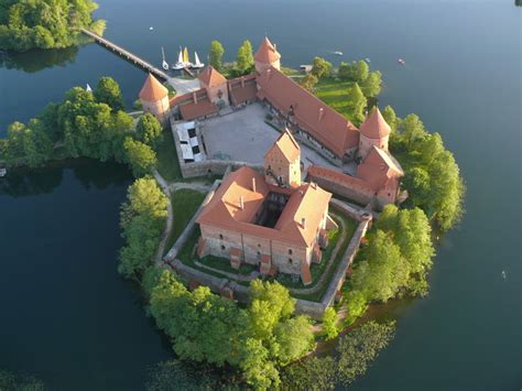 Trakai - Destination City Guides By In Your Pocket