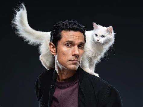 CAT: Randeep Hooda Strikes a Purrfect Pose Before Netflix Series ...