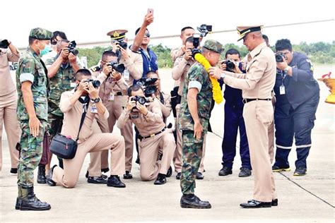 Heroic welcome for Thai Navy SEAL team after Tham Luang success - Pattaya Mail