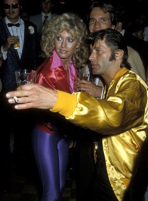 40 Incredible Photos of Celebrities Partying at Studio 54