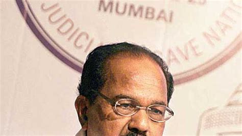 Veerappa Moily's austerity plan to shut petrol pumps at night