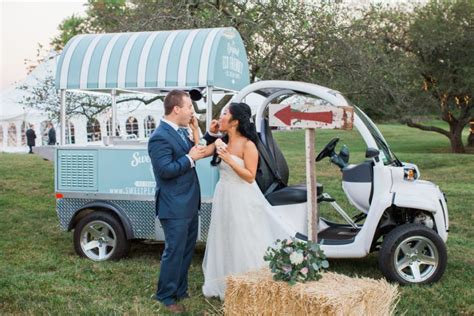 Barn Wedding At STERLINGBROOK FARMS - Rustic Wedding Chic | Rustic wedding, Farm wedding ...