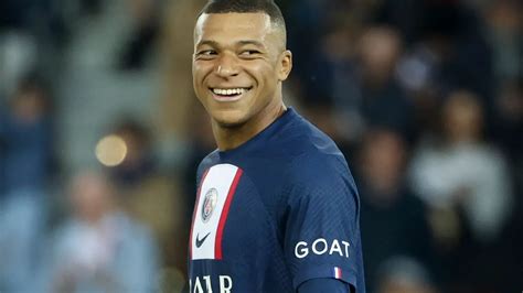 PSG give huge Kylian Mbappe transfer update as squad for Toulouse clash ...