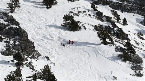 Lake Tahoe Alpine Meadows ski resort avalanche leaves one dead