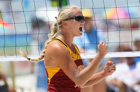 Sara Hughes, Kelly Claes get it together for USC sand volleyball team – Orange County Register