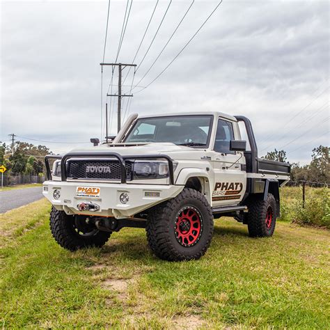 LandCruiser 79/76 Series Bull Bar – Phat Bars