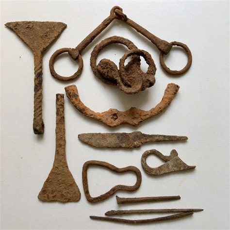 A small selection of Ancient Roman and Celtic iron tools. - Catawiki