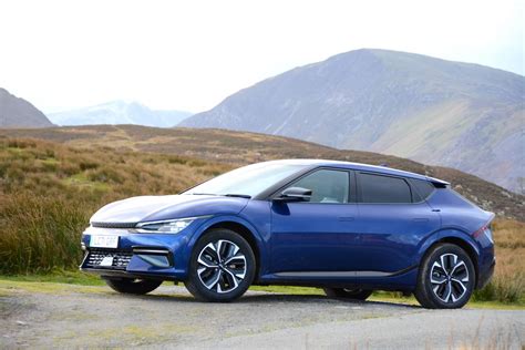 Kia EV6 RWD Electric Review - GreenCarGuide.co.uk