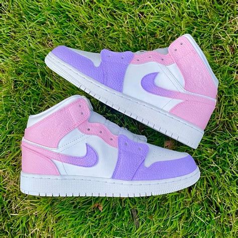 CUSTOM LILAC AND BABY PINK OMRBE COLORBLOCK AIR JORDAN 1 MID💜💕🌸 | Cute ...