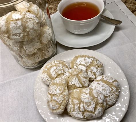 Mom I'm Hungry: Ricciarelli - Italian Almond Christmas Cookies