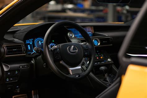 Aging 2019 Lexus RC-F lacks appeal to all but die-hard Lexus devotees