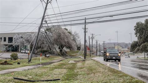 Texas ice storm updates: Over 350,000 customers without power - ABC News