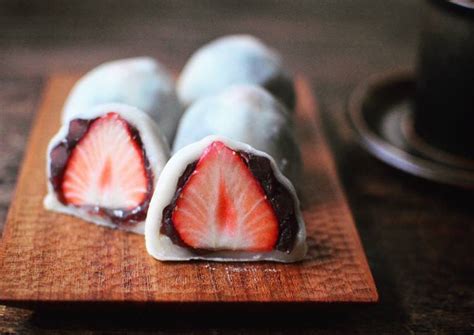 Easy strawberry daifuku Recipe by IkumiMatcha - Cookpad