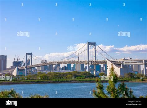 Rainbow Bridge Odaiba Stock Photo - Alamy