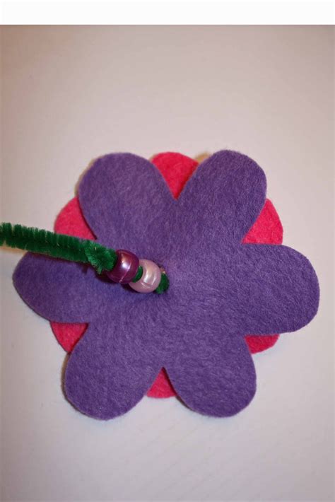 Craft and Activities for All Ages!: An Easy Felt Flower to Make