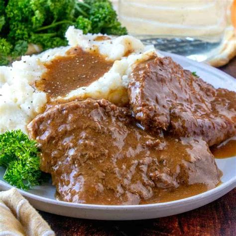 INSTANT POT CUBED STEAK AND GRAVY (+Video) - The Country Cook