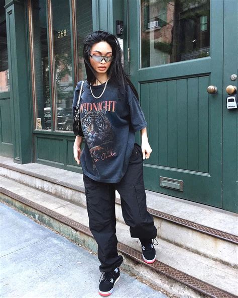 Women's Streetwear Outfit Street Style Air Jordan | Streetwear women ...