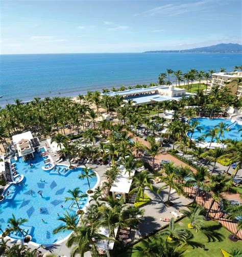 Riu Vallarta Wedding - Modern Destination Weddings