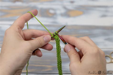 How to knit an i-cord - Step by step tutorial for beginners [+video]