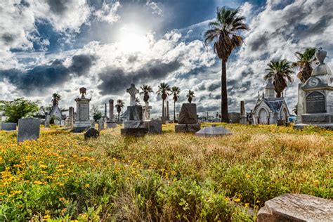 Top 5 Most Haunted Cemeteries in Texas - Texas Hill Country