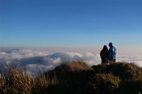 Mount Pulag: Sea of Clouds (Summit hike) – time was away and somewhere else