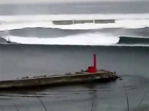 Tsunami Japan Wave, Incredible!! - YouTube