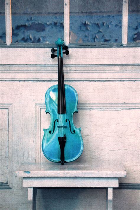 Various Takes on Violin Art – iCanvas Blog – Heartistry