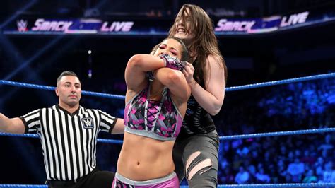 Bayley vs. Nikki Cross: SmackDown LIVE, June 11, 2019 | WWE