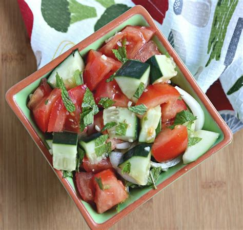 Lebanese Salad with Tomatoes and Cucumbers