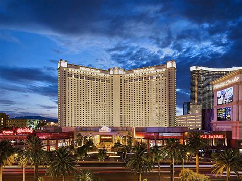 10 Best Cheap Hotels in Las Vegas for Travelers on a Budget