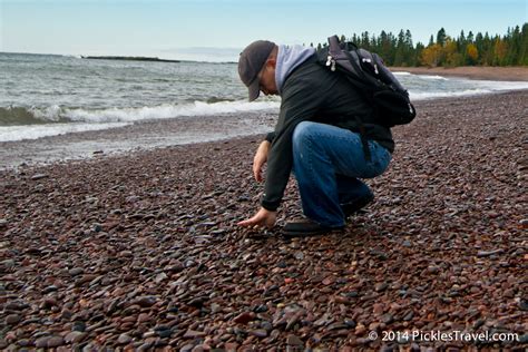 5 Tips to Hunting Agates | North Shore Travel