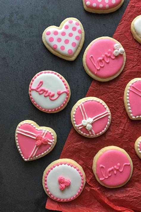 The Cutest Cookie Decorating Tips for Valentine's Day | Foodal