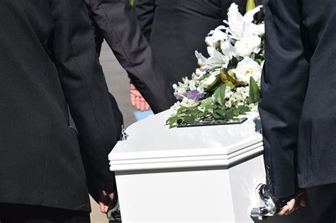 How To Make A Closed Casket Funeral More Personal - Summit NJ