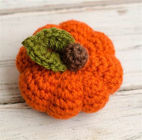 Small Crochet Pumpkin Pattern - Crochet 365 Knit Too