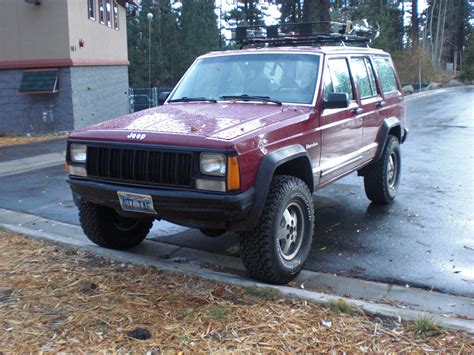 pics of jeep xj with 2 inches of lift on 31's | Jeep Enthusiast Forums