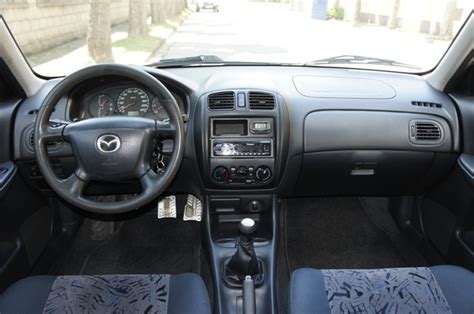 Mazda 323f. Prueba del Mazda 323f de 2001. Detalles de conducción ...