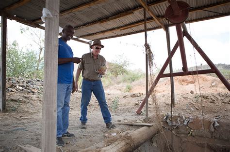 Tanzania Tanzanite Mines: Steve Makes the Trip - Tanzanite Jewelry Designs