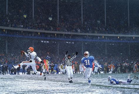 NFL snow games photos: Most memorable moments in history - Sports ...