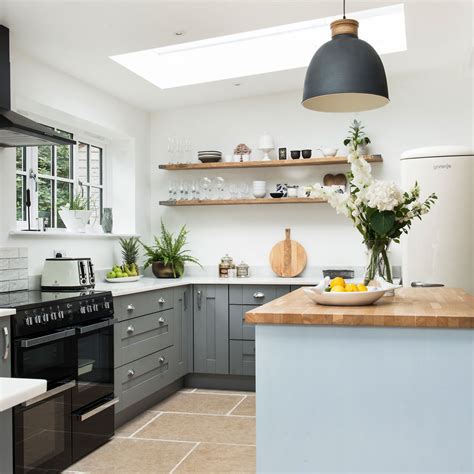 Light Grey Kitchen Units – Things In The Kitchen