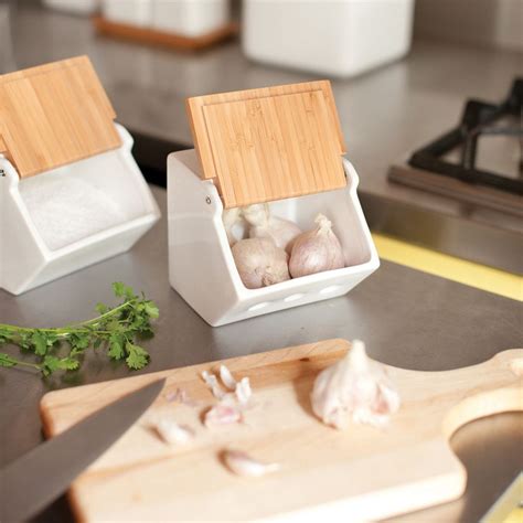 garlic keeper - Mignon | Top kitchen gadgets, Housewares, Design projects