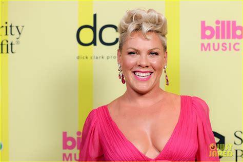 Icon Award Recipient Pink & Her Kids Attend Billboard Music Awards 2021!: Photo 4558969 | Pink ...