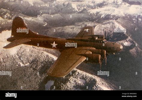 B-17 Flying Fortress Stock Photo - Alamy