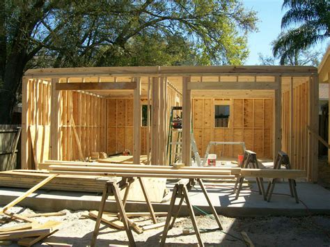 Building a detached garage addition in Florida (PHOTO GALLERY)